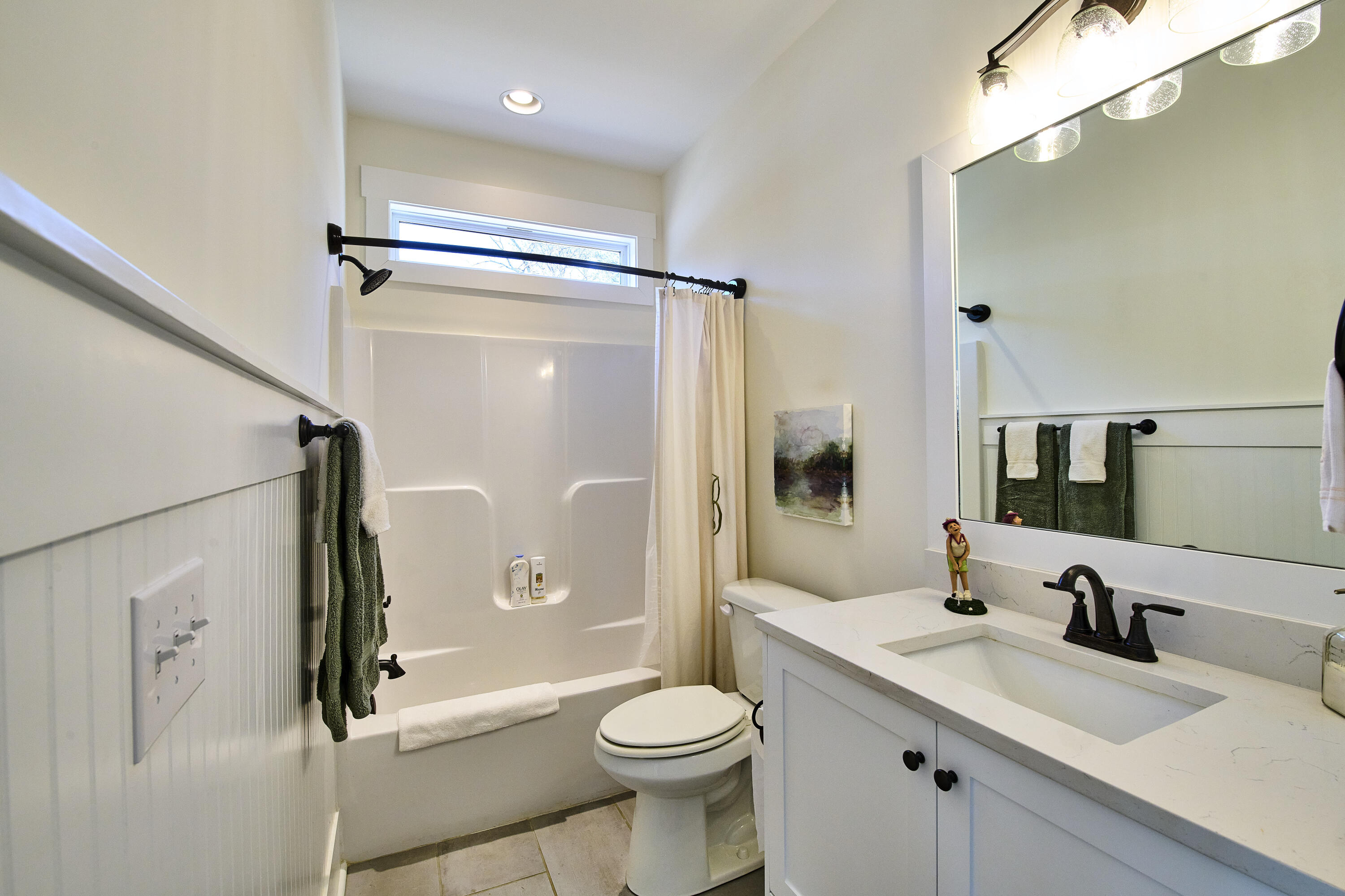 132 Evergreen Lane McCormick, SC 29835 - Photo 21 of 33 Guest bath