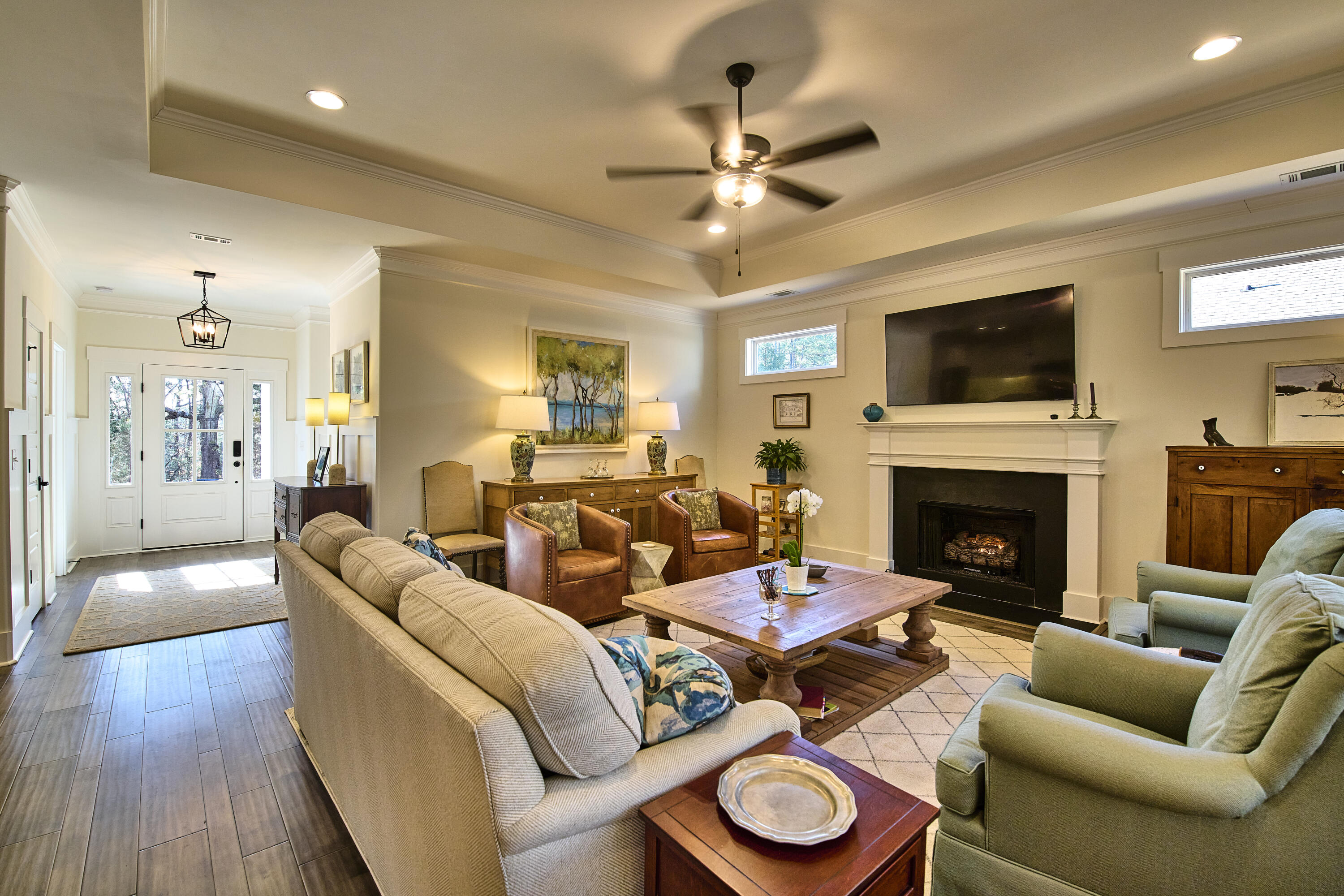 132 Evergreen Lane McCormick, SC 29835 - Photo 5 of 33 Gr. Rm and Foyer