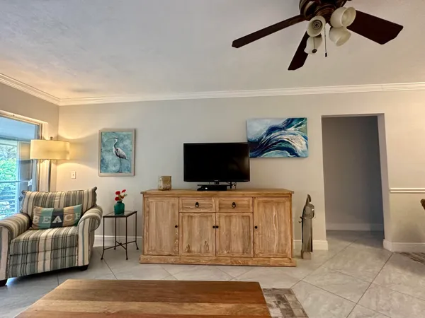 $2,400 | 6 Garden Street, Unit 204P, Tequesta, FL 33469