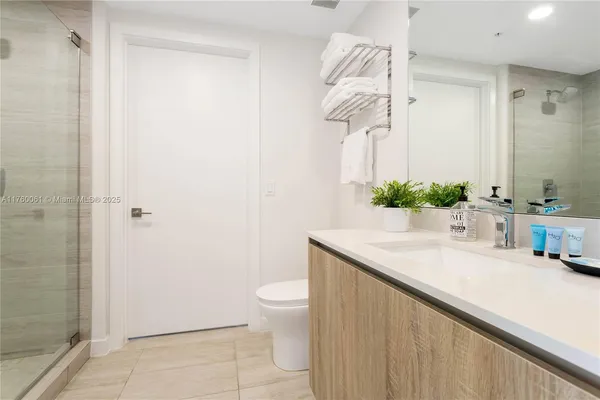 $585,000 | 3900 Biscayne Boulevard, Unit S314, Miami, FL 33137