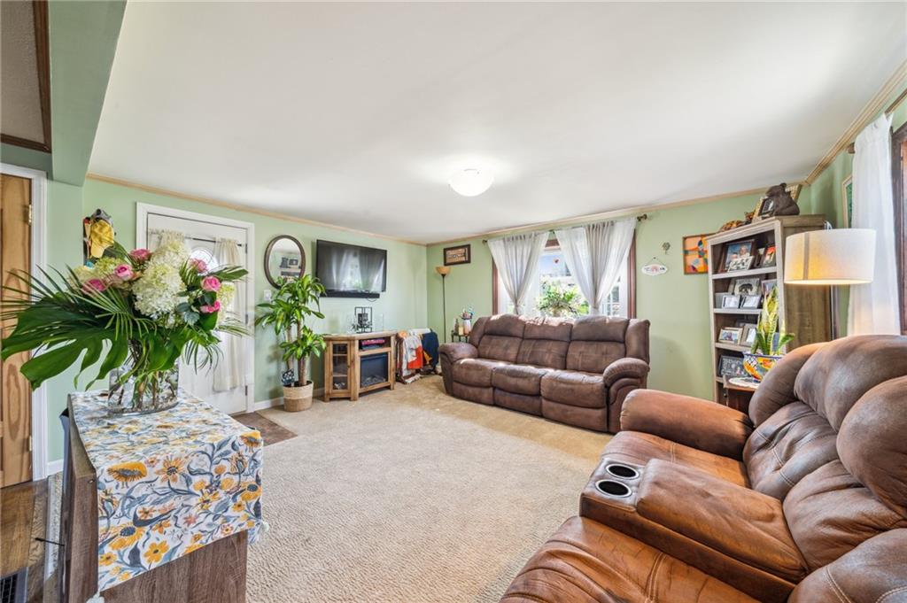 2060 Guffey Road Irwin, PA 15642 - Photo 3 of 25 Gallery Image 3