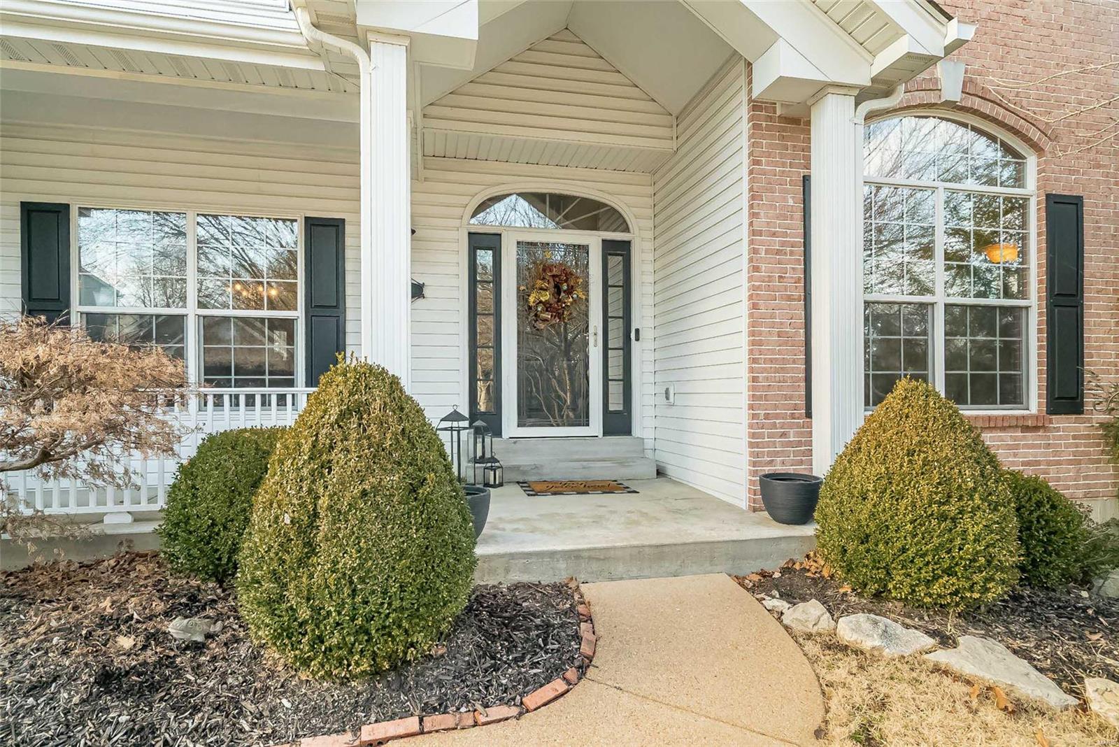 569 Castle Ridge Drive Ballwin, MO 63021 - Photo 3 of 44