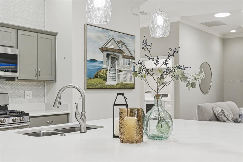 4788 Rostas Way The Villages, FL 32163 - Photo 31 of 40 a vase of flowers sitting on a table