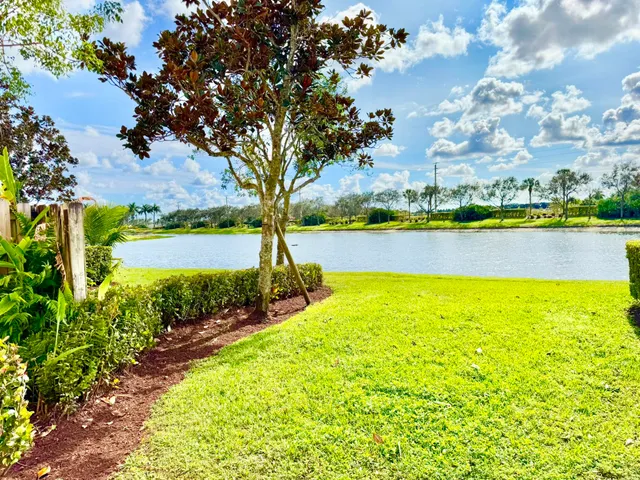 $2,900 | 6728 Old Farm Trail, Boynton Beach, FL 33437