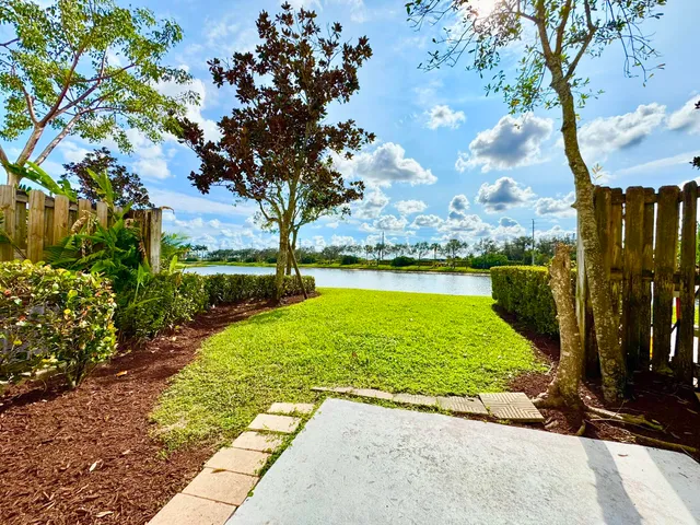 $2,900 | 6728 Old Farm Trail, Boynton Beach, FL 33437