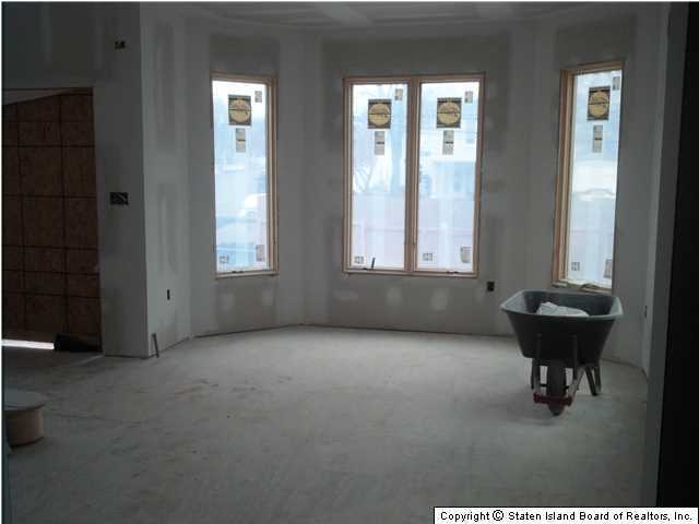 62 Foster Road Staten Island, NY 10309 - Photo 7 of 14 Additional Photo