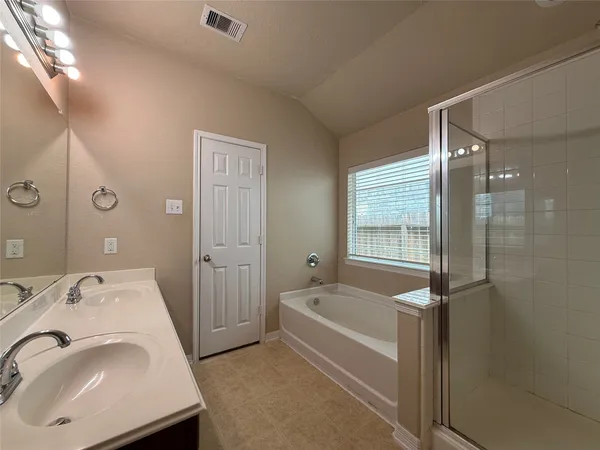 $1,695 | 6219 Borage Street, Crosby, TX 77532