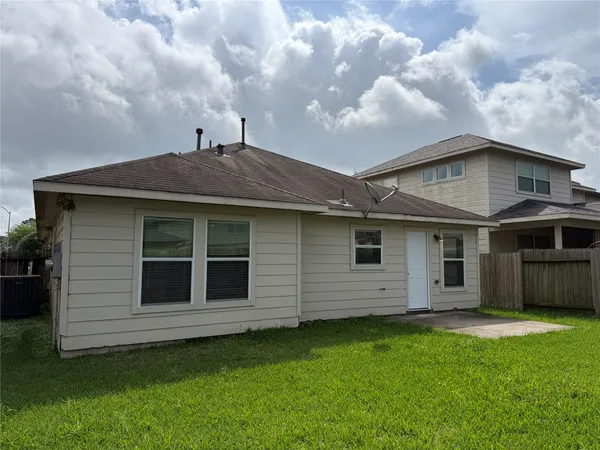$1,695 | 6219 Borage Street, Crosby, TX 77532