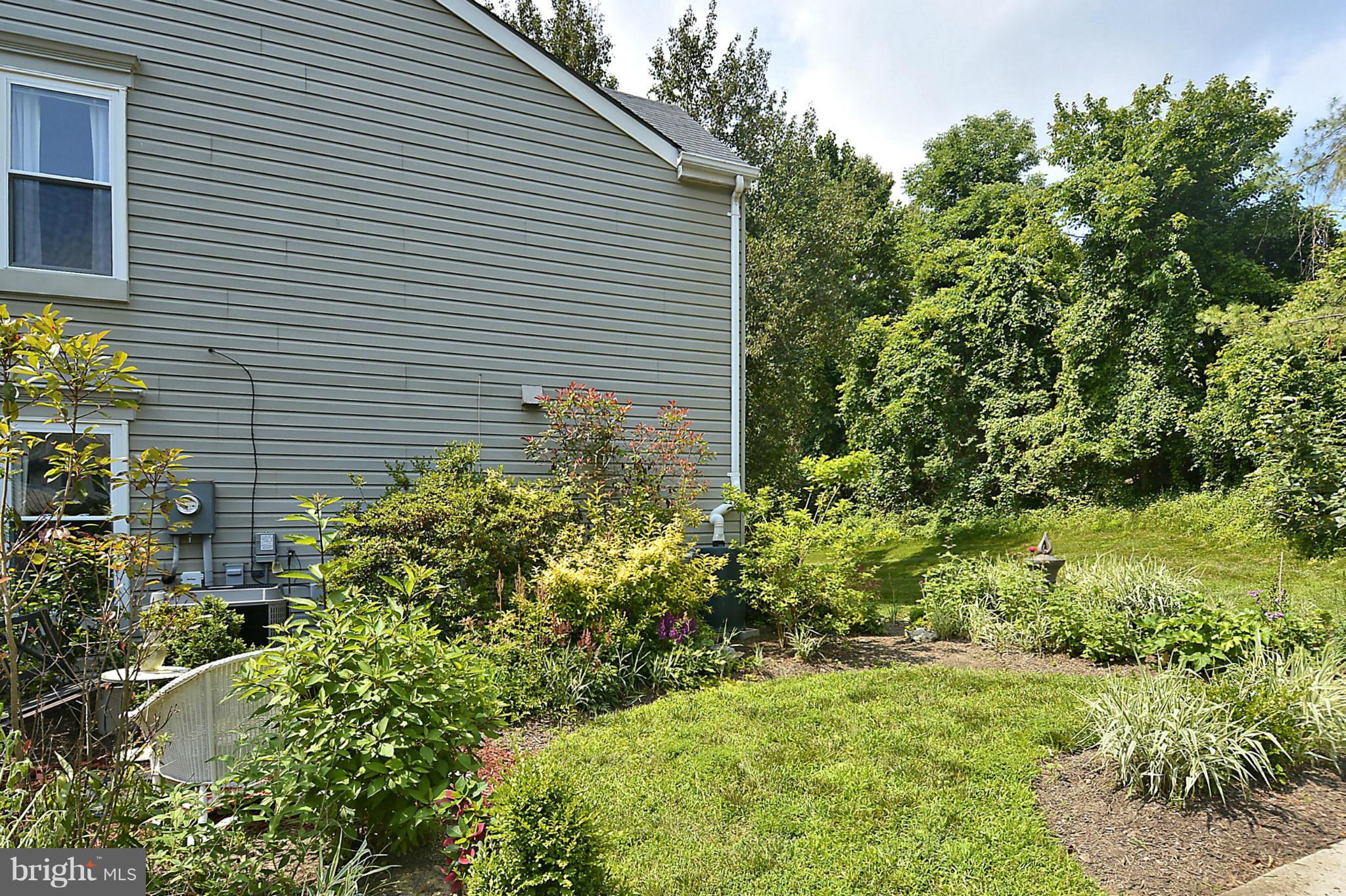 22 Wilcox Court Silver Spring, MD 20906 - Photo 29 of 30 Yard