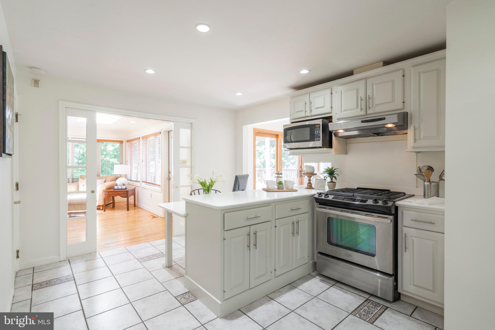 841 Hunt Road Newtown Square, PA 19073 - Photo 18 of 56 Family room off of kitchen