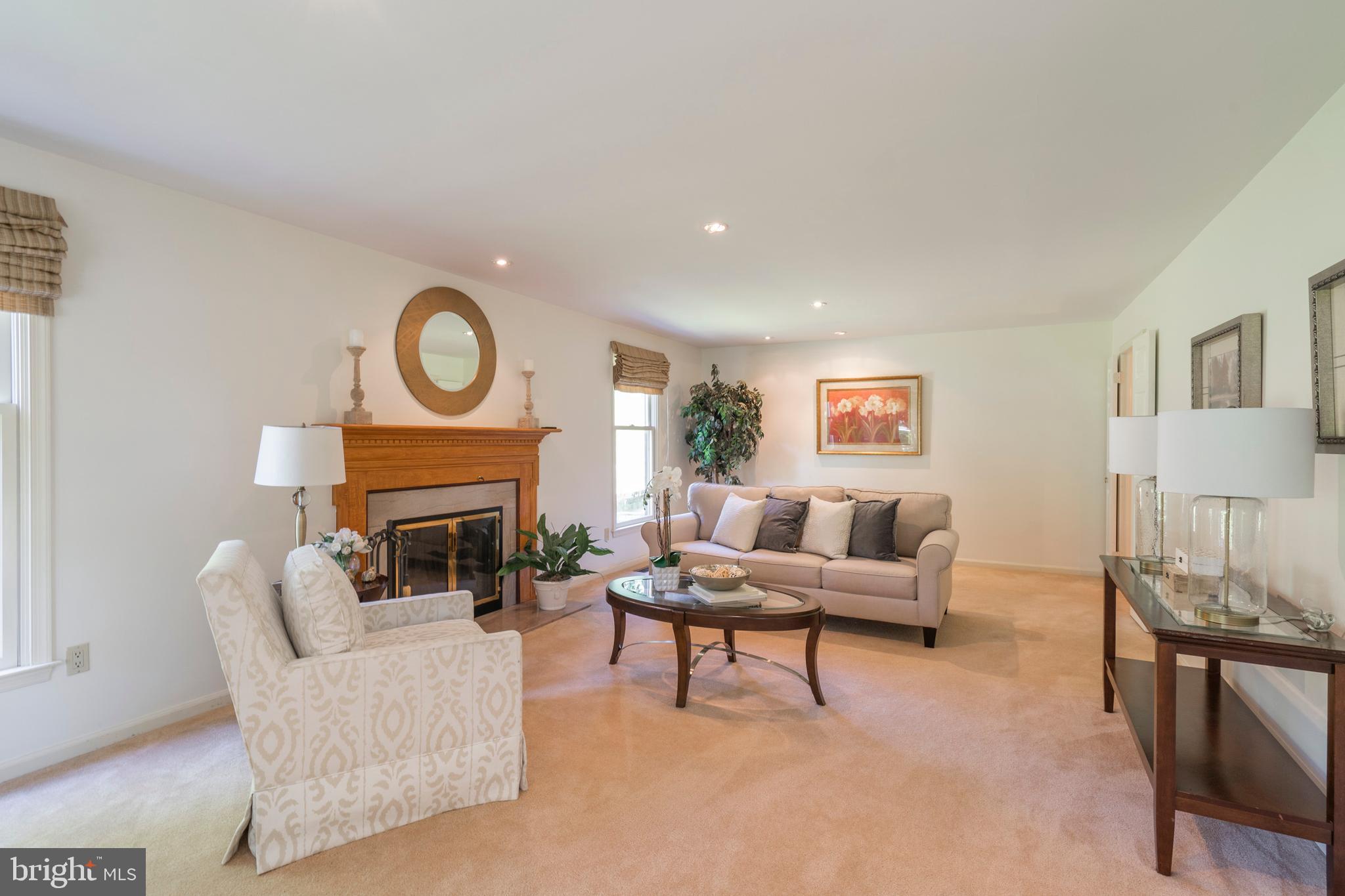 841 Hunt Road Newtown Square, PA 19073 - Photo 5 of 56 Living room