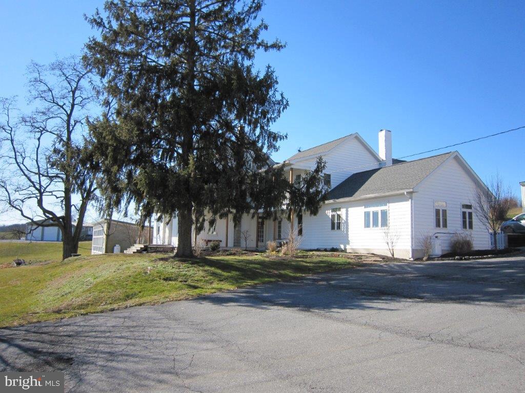 3867 Harvest Road Elizabethtown, PA 17022 - Photo 2 of 50 Gallery Image 2