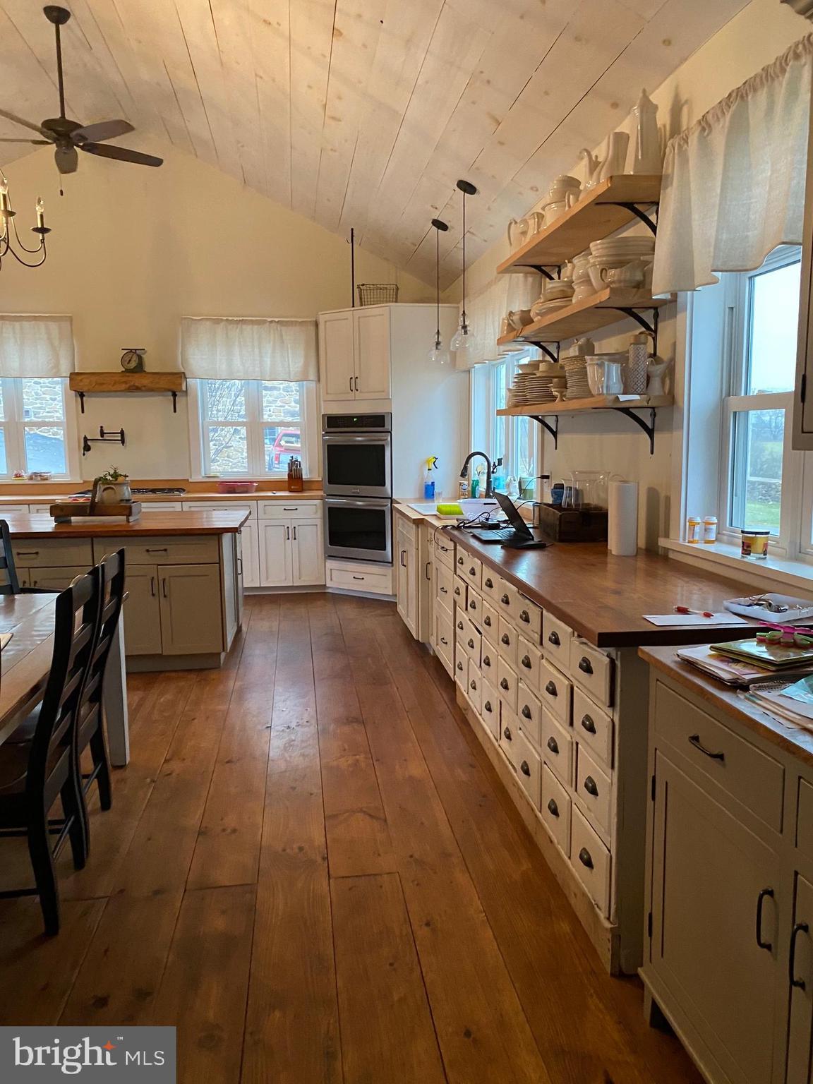 3867 Harvest Road Elizabethtown, PA 17022 - Photo 11 of 50 Kitchen