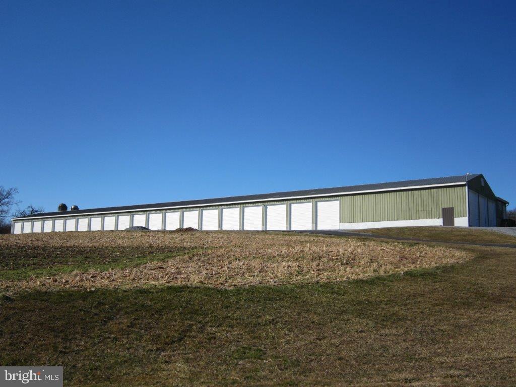 3867 Harvest Road Elizabethtown, PA 17022 - Photo 41 of 50 RV storage