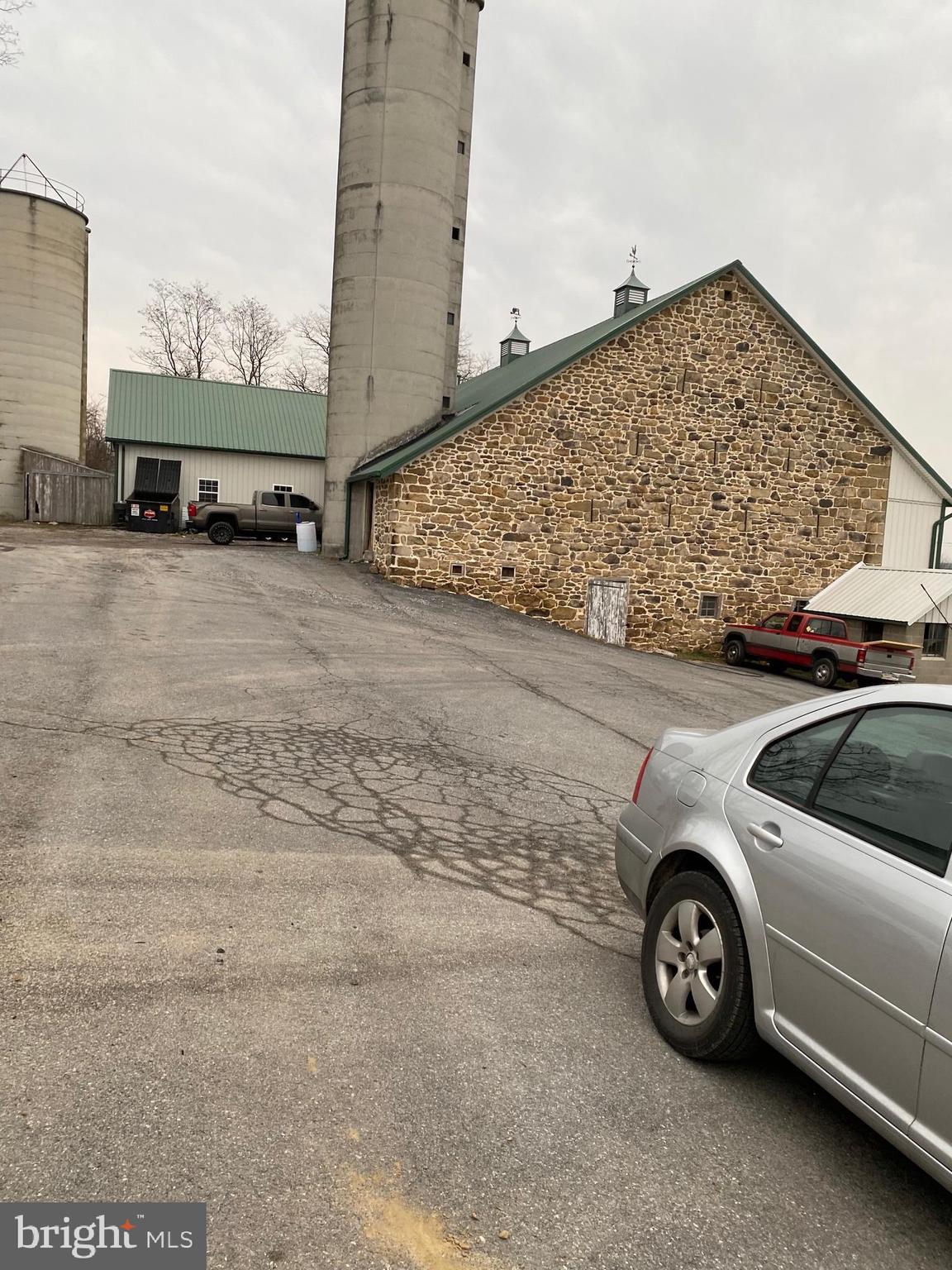 3867 Harvest Road Elizabethtown, PA 17022 - Photo 50 of 50 Bank barn