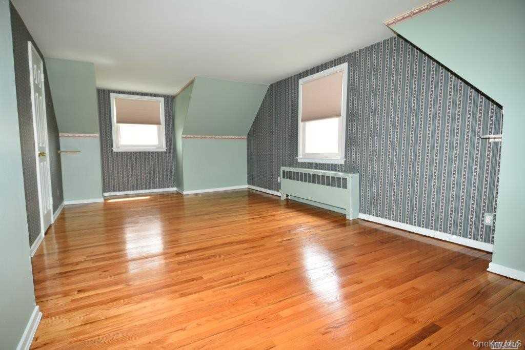 267 Haypath Road Old Bethpage, NY 11804 - Photo 8 of 22