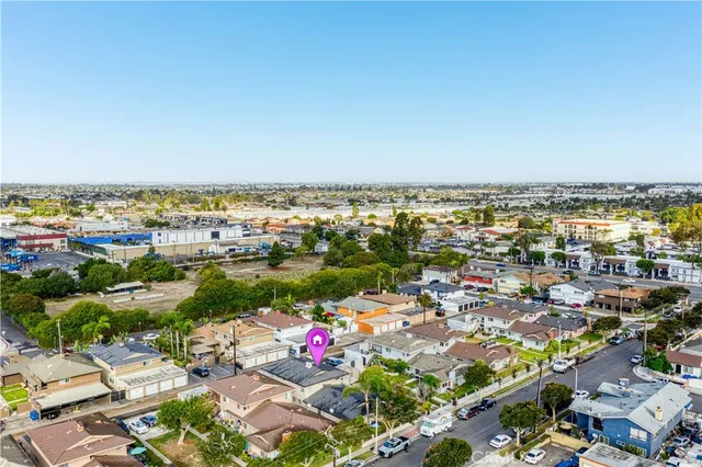 $1,650,000 | 17091 Oak Lane, Huntington Beach, CA 92647