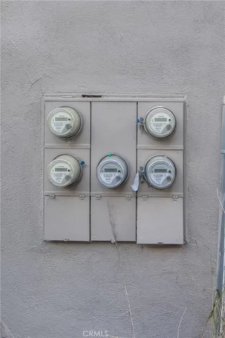 $1,650,000 | 17091 Oak Lane, Huntington Beach, CA 92647