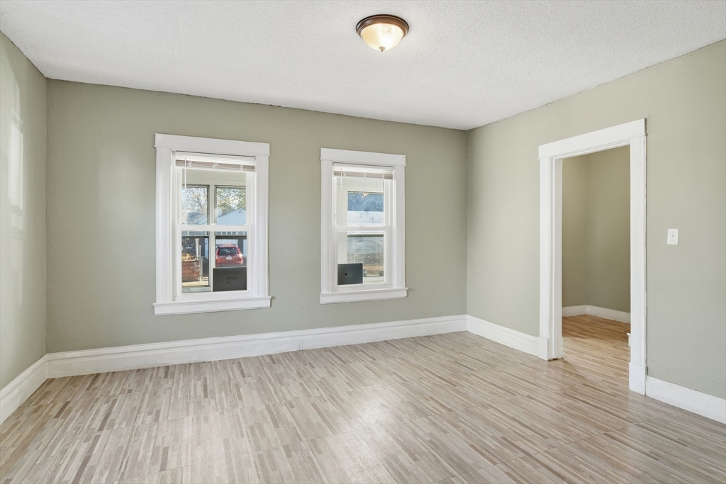 114 Monrovia Street Springfield, MA 01104 - Photo 11 of 42 Gallery Image 11