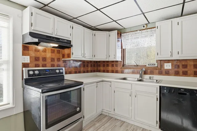 $285,000 | 114 Monrovia Street, Springfield, MA 01104