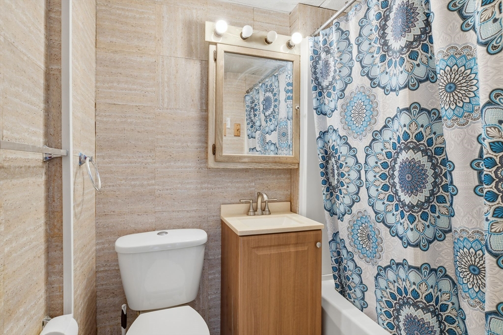 114 Monrovia Street Springfield, MA 01104 - Photo 20 of 37