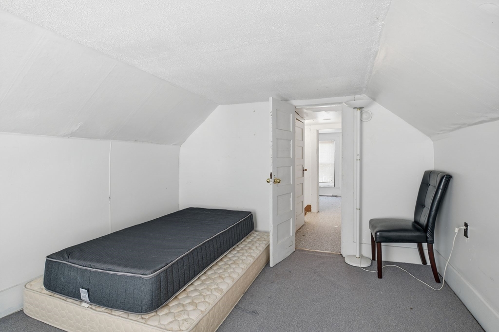 114 Monrovia Street Springfield, MA 01104 - Photo 33 of 37