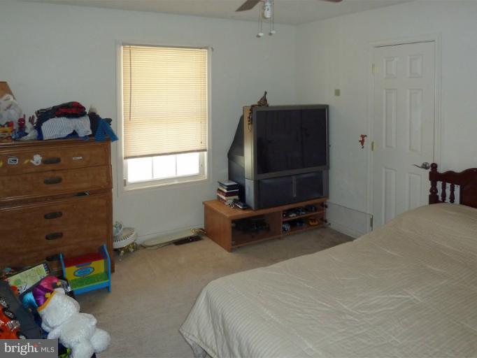 193 Cliffside Road Linden, VA 22642 - Photo 2 of 29 Bedroom