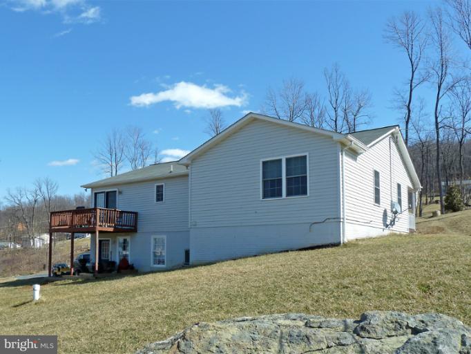 193 Cliffside Road Linden, VA 22642 - Photo 15 of 29 Exterior (Rear)