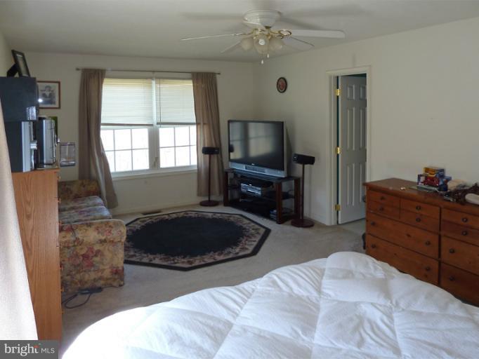 193 Cliffside Road Linden, VA 22642 - Photo 6 of 29 Bedroom (Master)