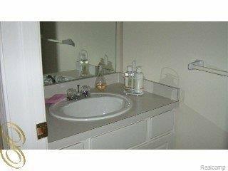 4963 Crooks Road Royal Oak, MI 48073 - Photo 6 of 9 Half Bath
