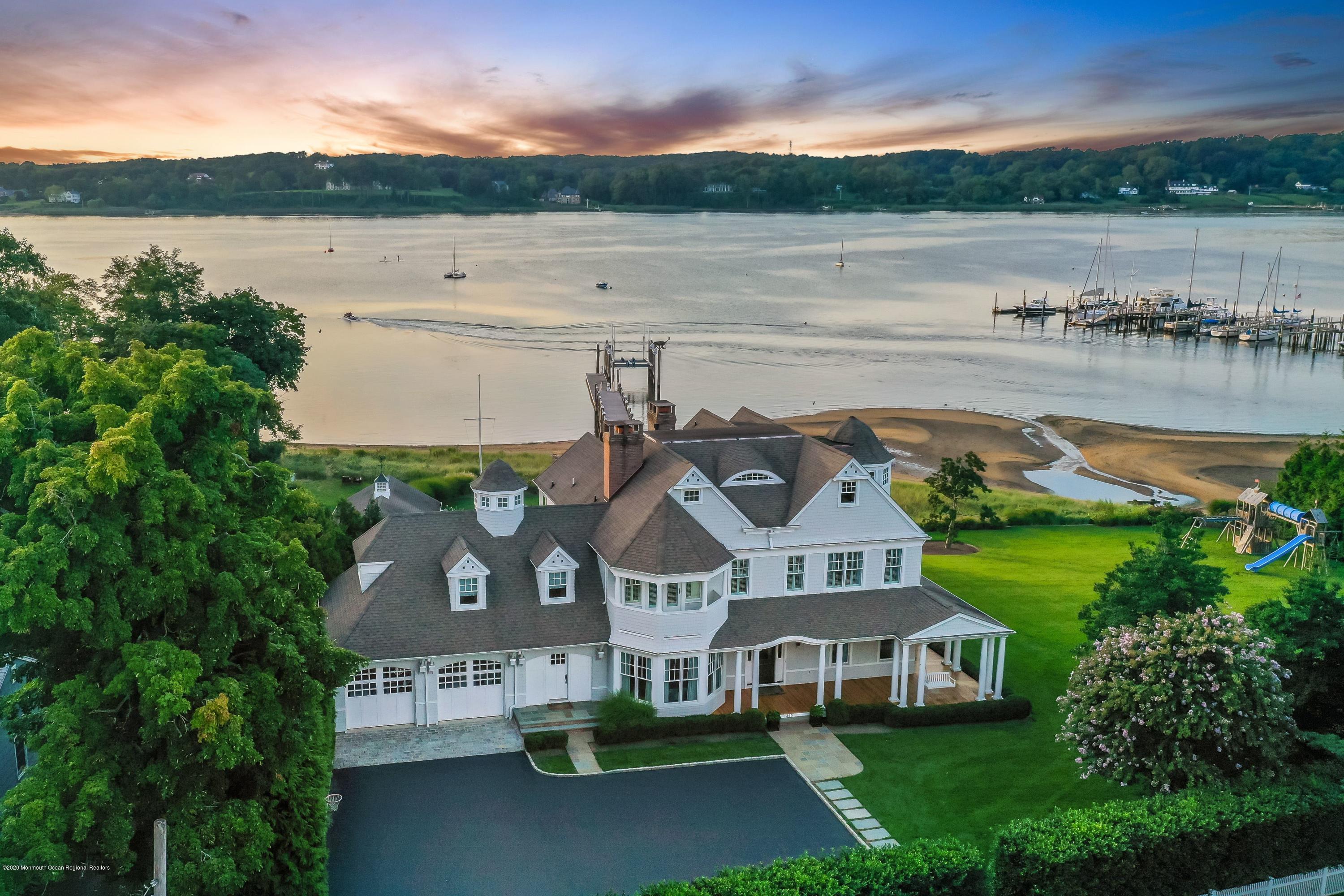 020_895_RIVER_ROAD_FAIRHAVEN_NJ_07704_27