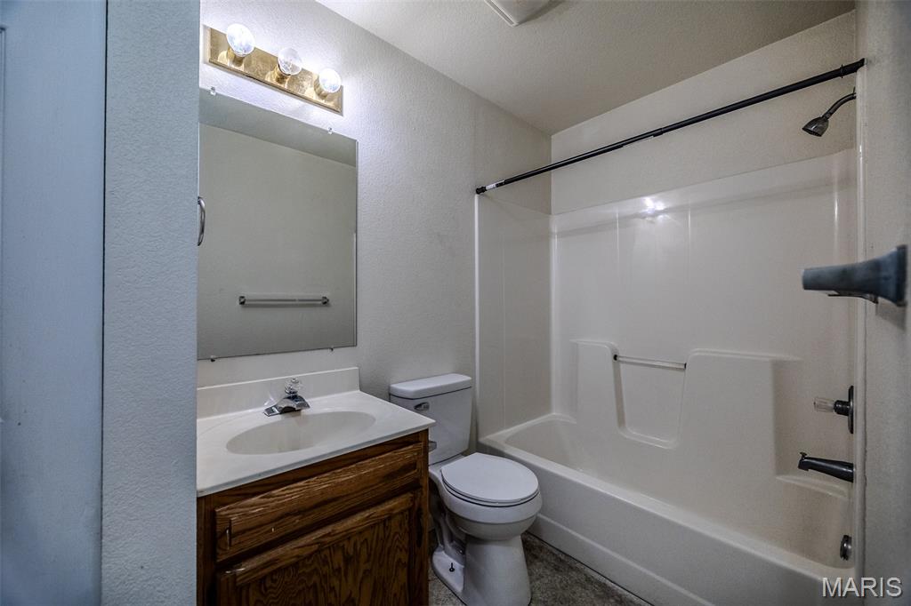 1215 Glenridge Street, Unit 5 6 7 8 9 Lebanon, MO 65536 - Photo 39 of 66