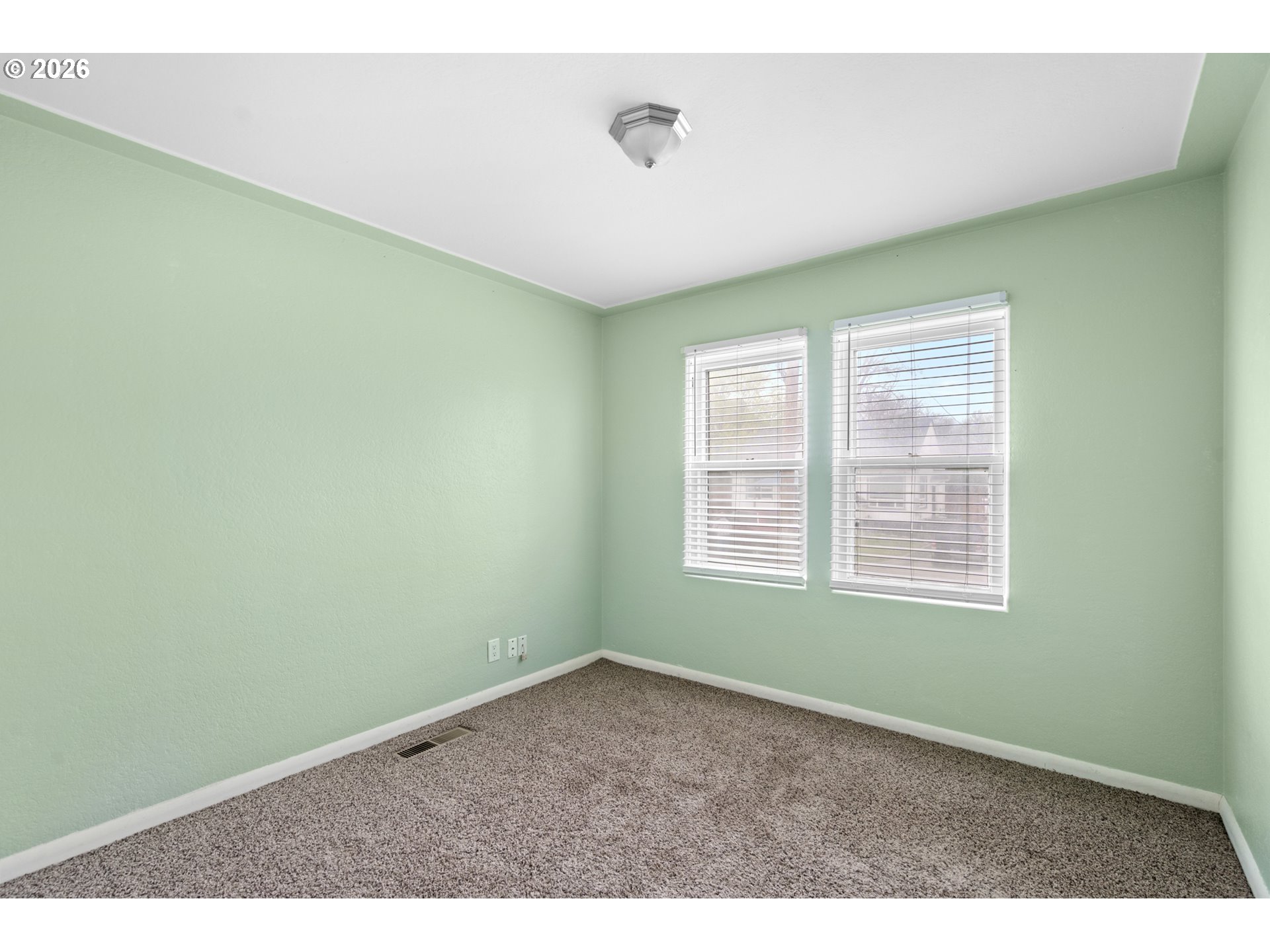 411 Northwest 9th Street Pendleton, OR 97801 - Photo 6 of 27 Bedroom