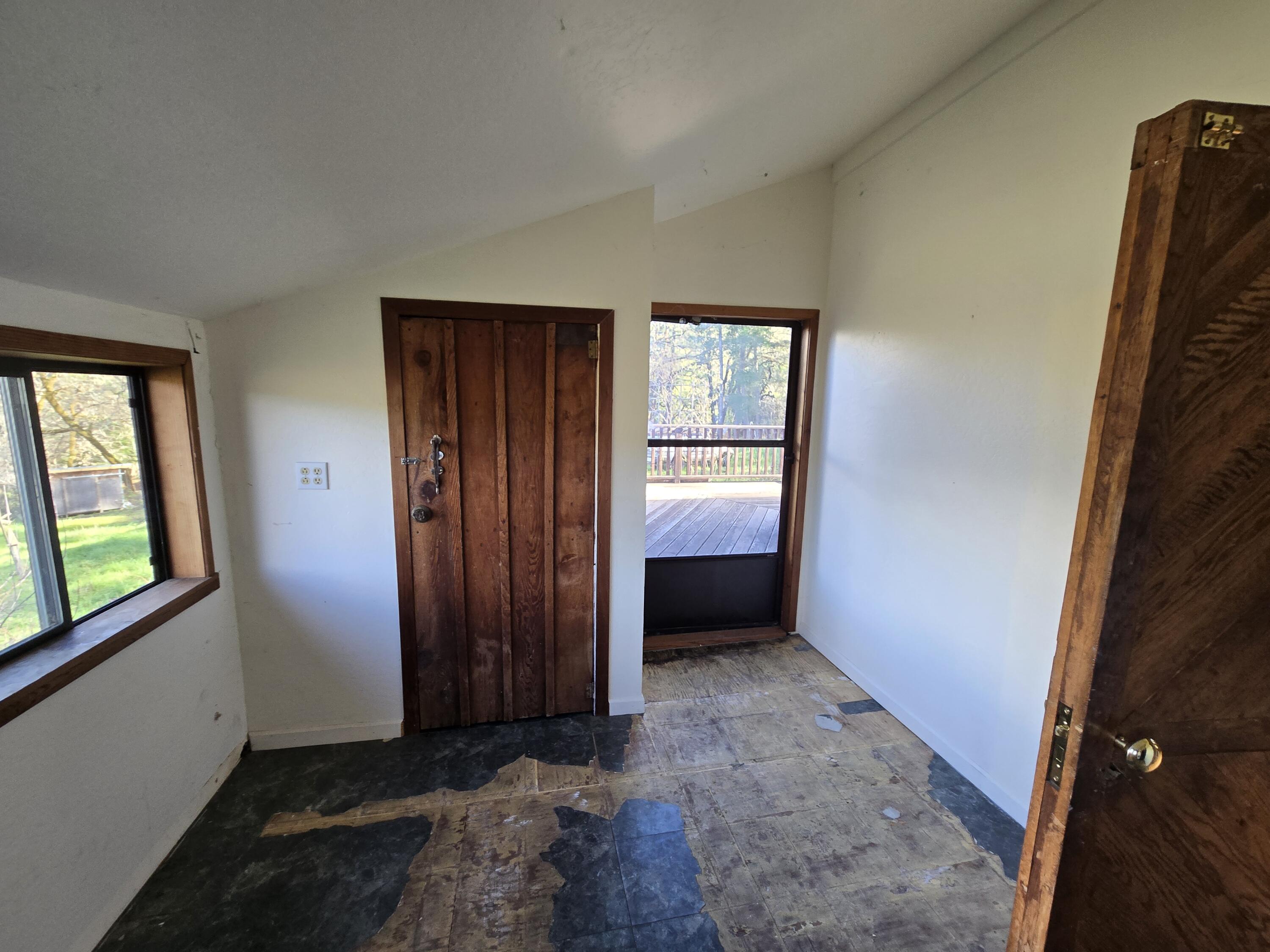 3830 Thomas Road Miranda, CA 95553 - Photo 33 of 82