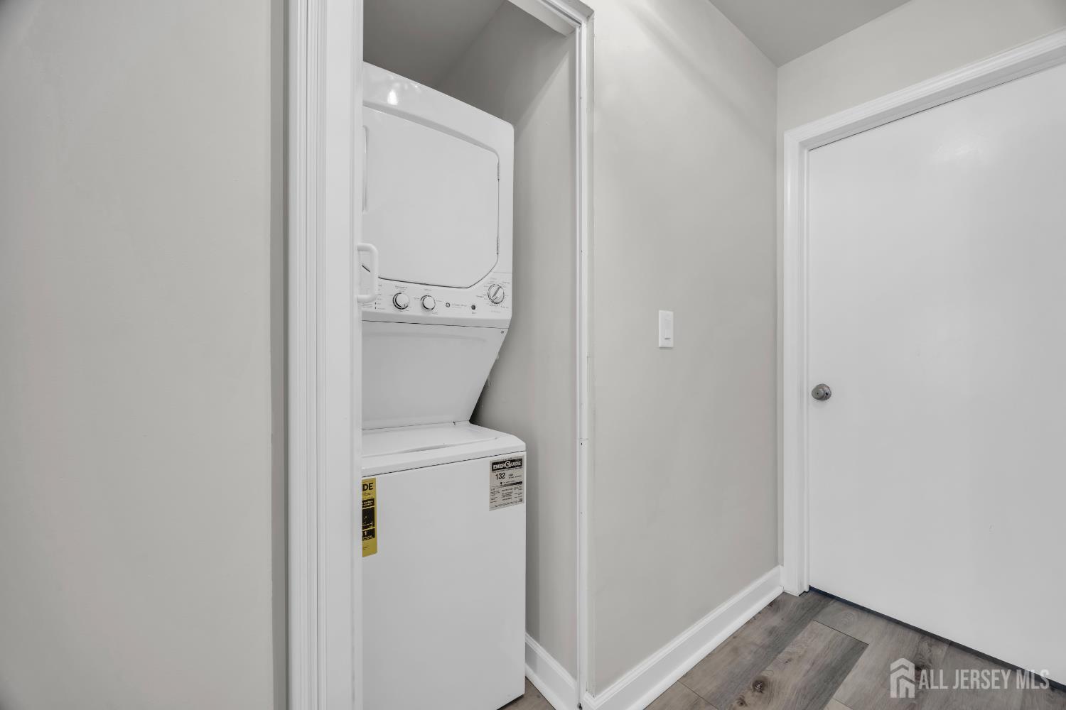 1021 Edpas Road New Brunswick, NJ 08901 - Photo 19 of 21 Gallery Image 19
