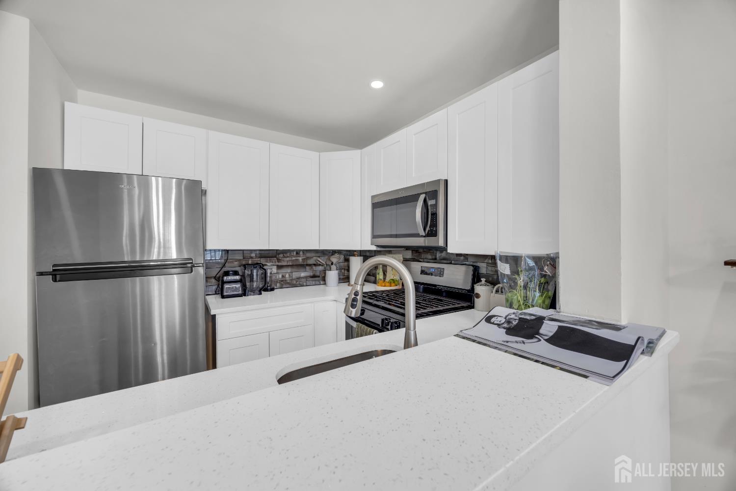 1021 Edpas Road New Brunswick, NJ 08901 - Photo 8 of 21 Gallery Image 8