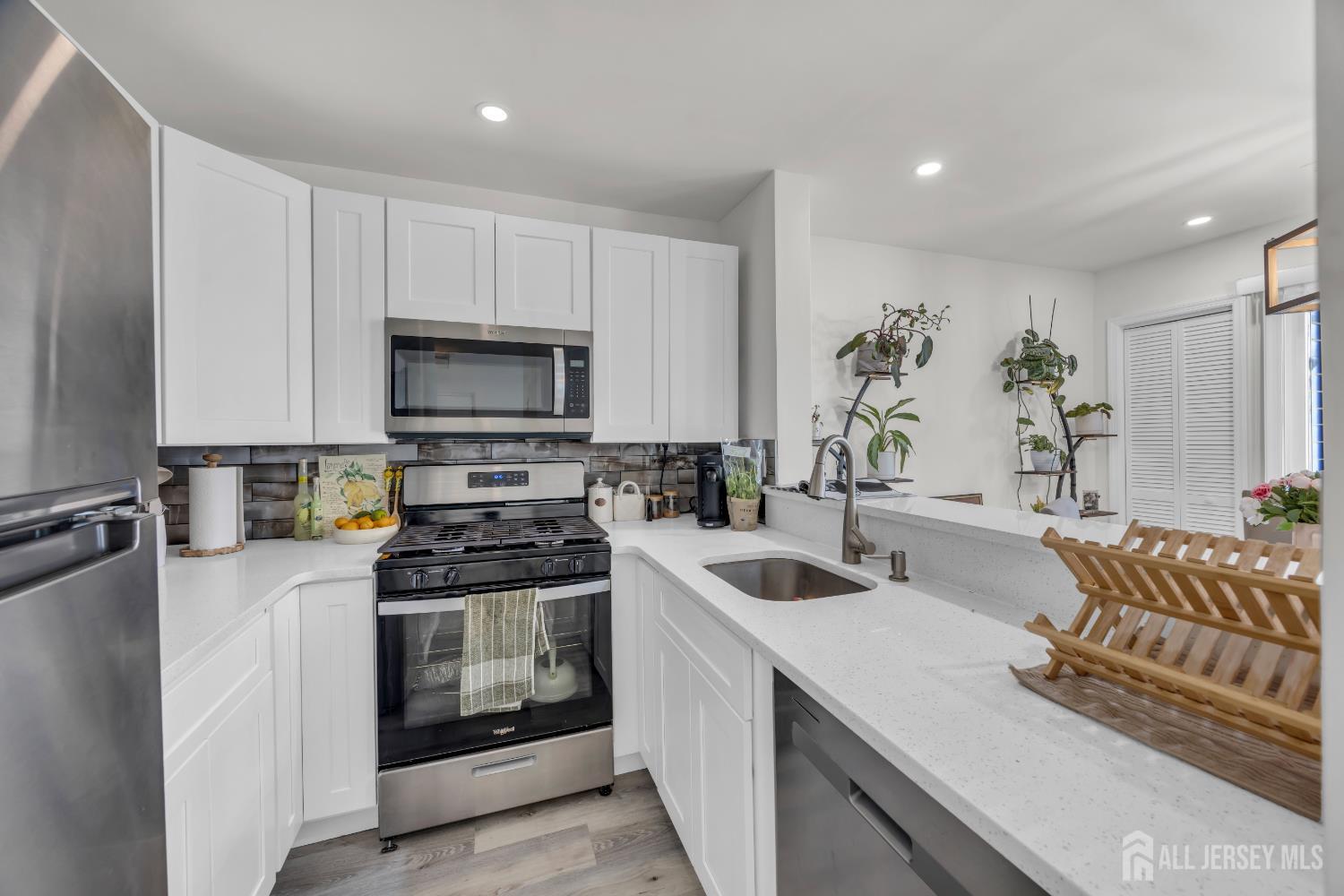 1021 Edpas Road New Brunswick, NJ 08901 - Photo 10 of 21 Gallery Image 10