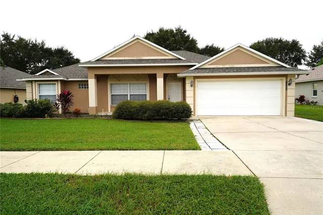 $2,600 | 1067 Princeton Drive, Clermont, FL 34711