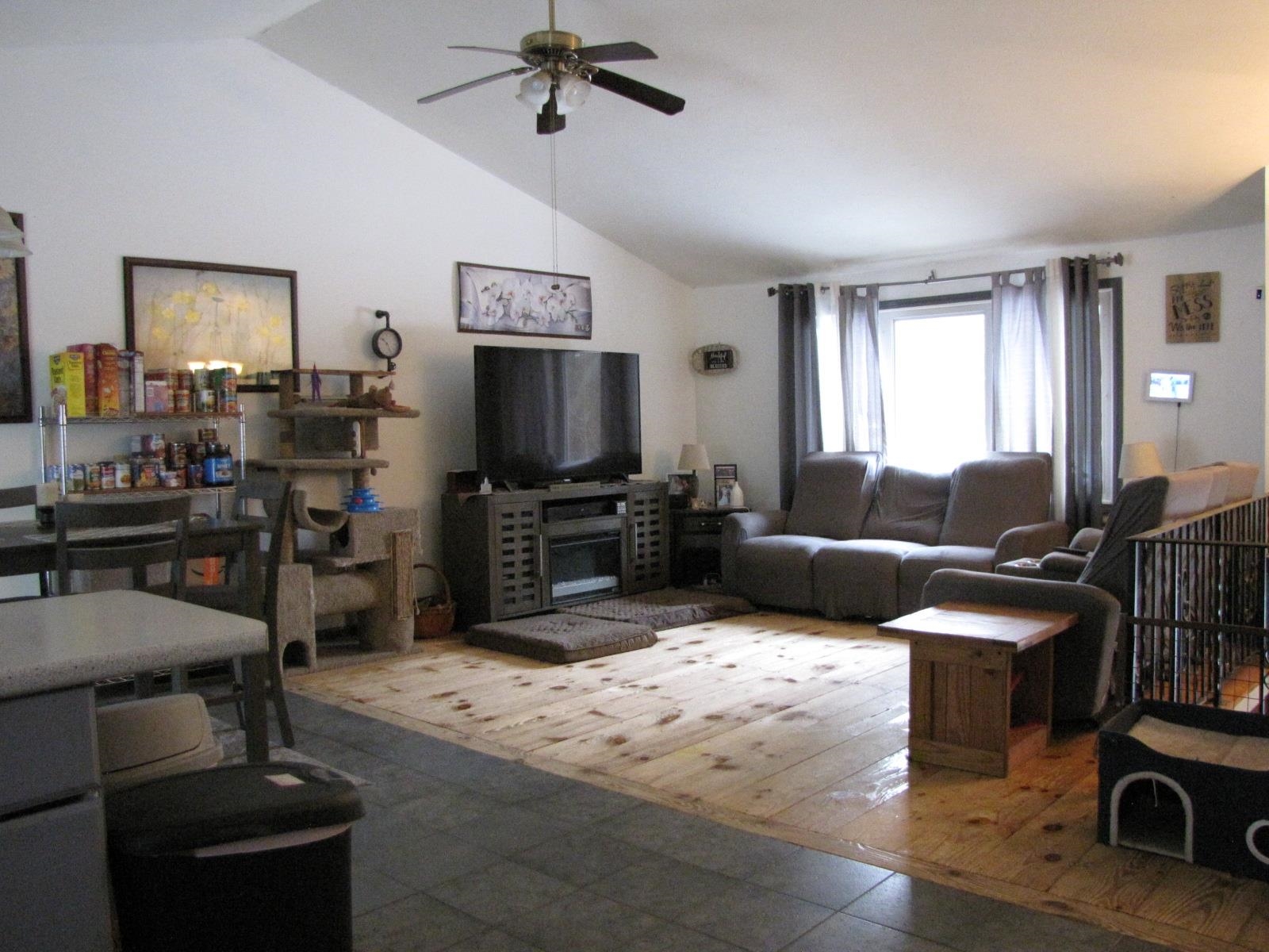 14 Country Acres Road Sandown, NH 03873 - Photo 11 of 34