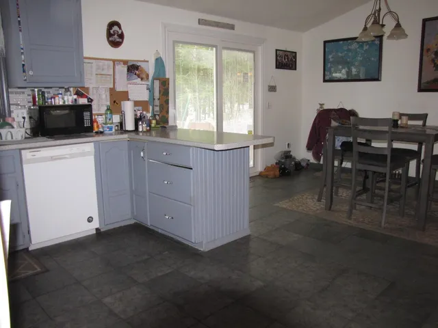 $530,000 | 14 Country Acres Road, Sandown, NH 03873