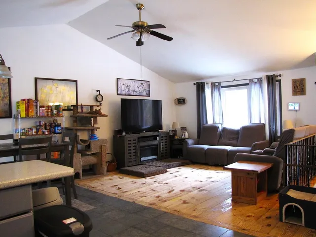 $530,000 | 14 Country Acres Road, Sandown, NH 03873