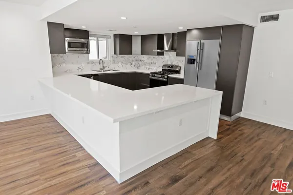 $5,395 | 11811 Dorothy Street, Unit 103, Los Angeles, CA 90049