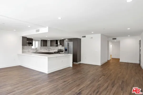 $5,395 | 11811 Dorothy Street, Unit 103, Los Angeles, CA 90049