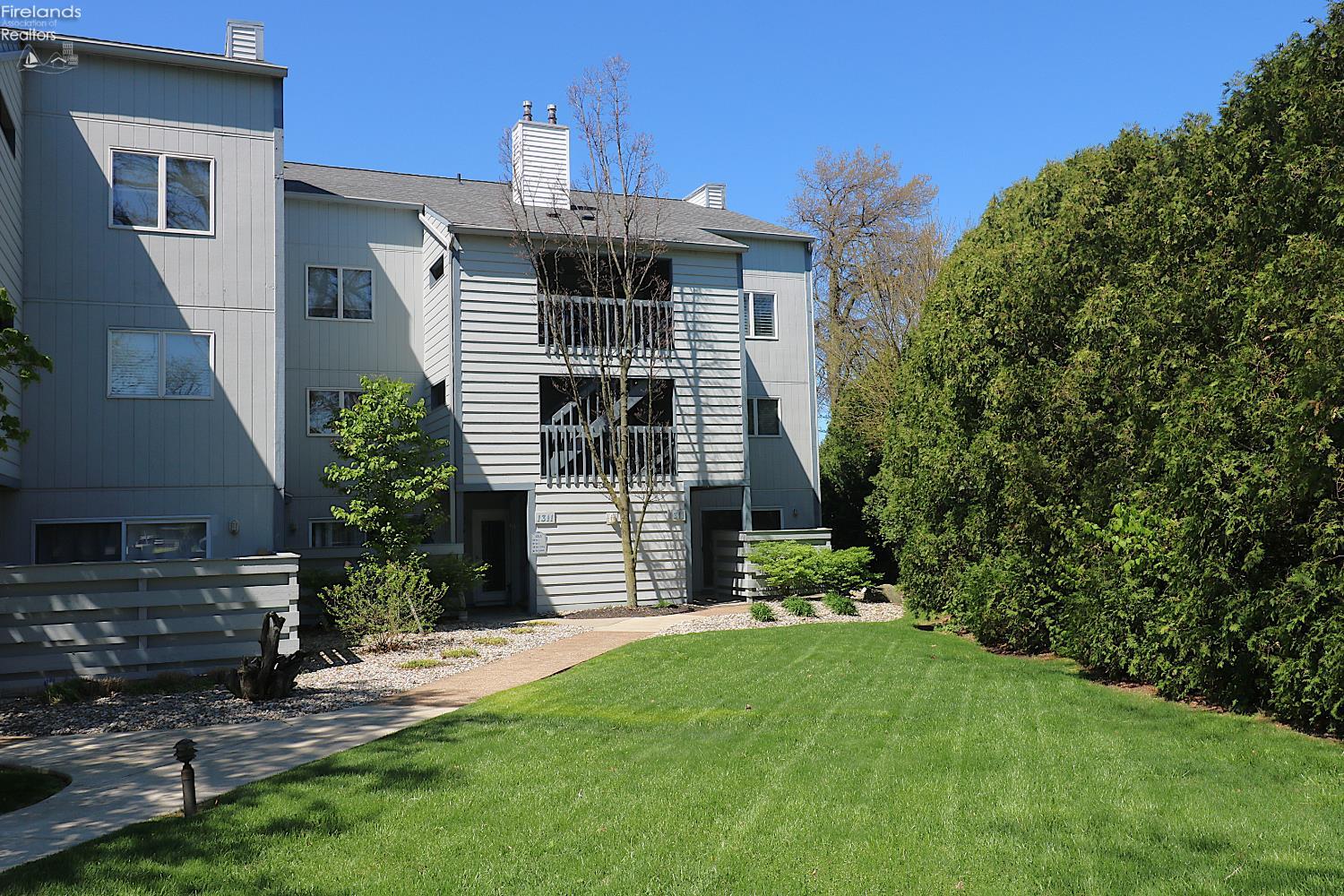 1311 Cleveland Road West, Unit 3 Huron, OH 44839 - Photo 2 of 26 Gallery Image 2