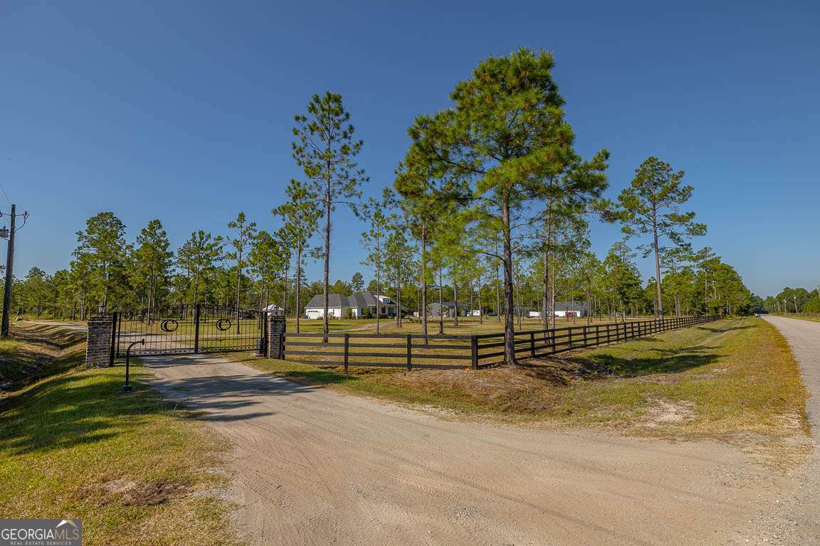 465 Old Brookman Road Brunswick, GA 31523 - Photo 6 of 57