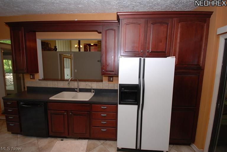 3906 Leewood Road Stow, OH 44224 - Photo 9 of 25 Gallery Image 9