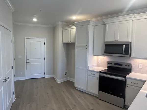 $405,025 | 3171 Setting Sun Drive, Unit 301, Thompson's Station, TN 37179