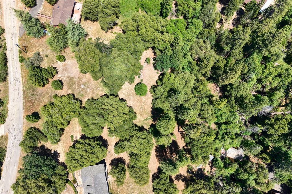 2397 Parmabelle Road Mariposa, CA 95338 - Photo 26 of 34 an aerial view of a house with a yard
