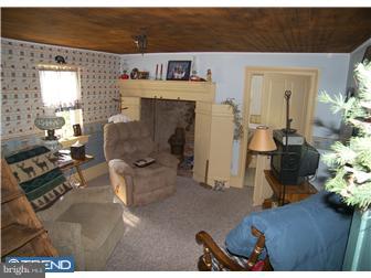 311 Twinbrook Road Perkasie, PA 18944 - Photo 8 of 9
