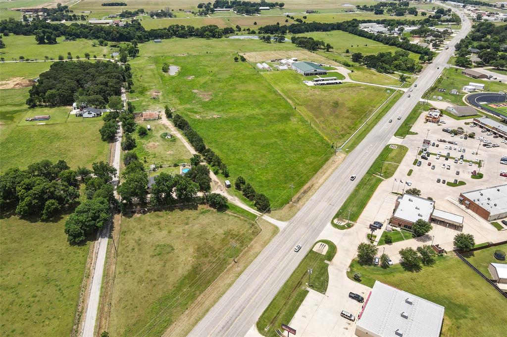 1001 S Highway Pilot Point, TX 76258 - Photo 3 of 16 a view of yard